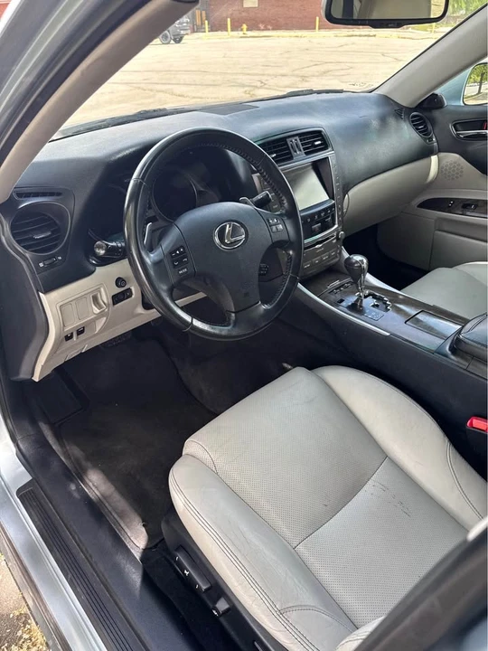 2009 Lexus IS 2nd Gen - Image 14 of 18