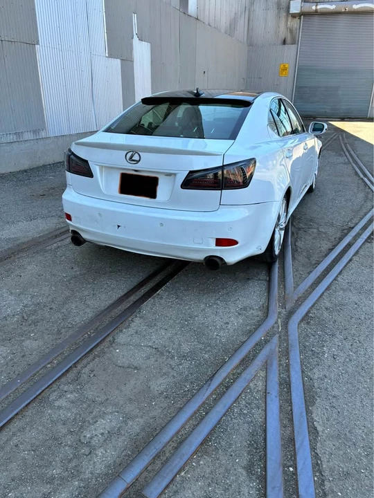 2009 Lexus IS 2nd Gen - Image 6 of 10