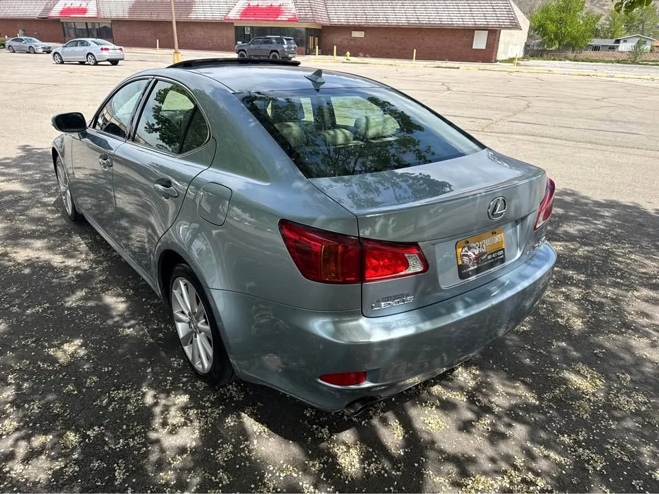 2009 Lexus IS 2nd Gen - Image 8 of 18