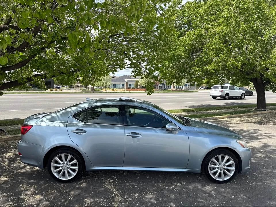 2009 Lexus IS 2nd Gen - Image 5 of 18
