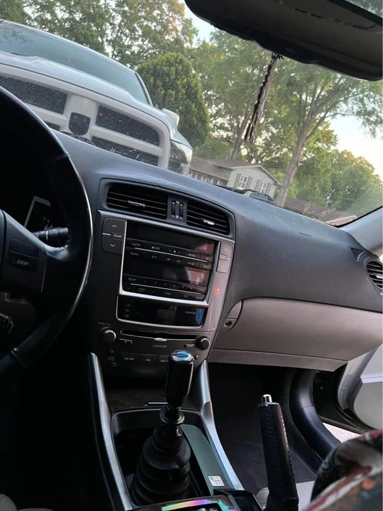 2009 Lexus IS 2nd Gen - Image 3 of 5