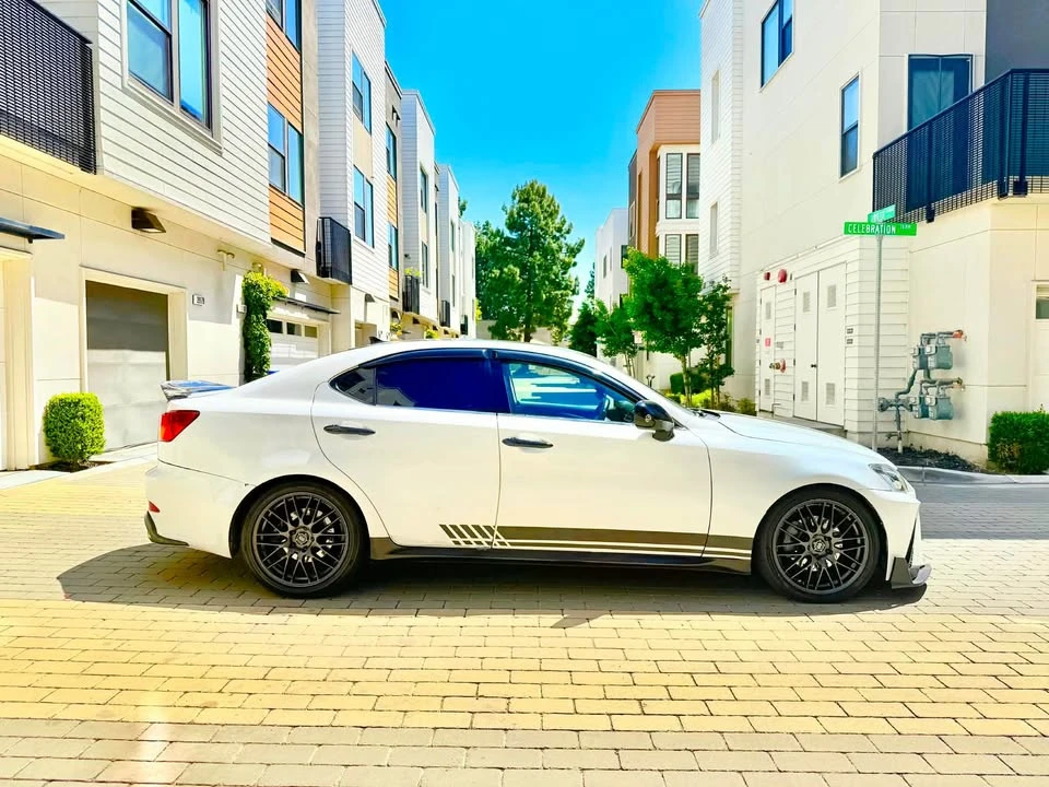 2009 Lexus IS 2nd Gen - Image 6 of 11