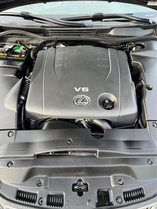 2009 Lexus IS 2nd Gen - Image 10 of 12