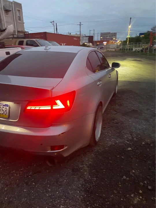 2009 Lexus IS 2nd Gen - Image 2 of 12