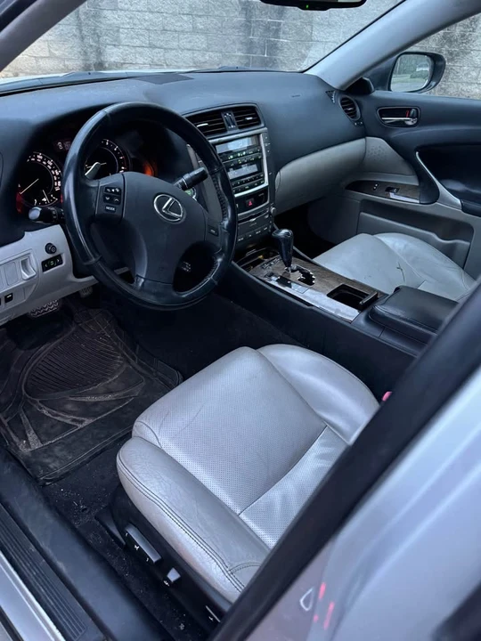 2009 Lexus IS 2nd Gen - Image 8 of 11