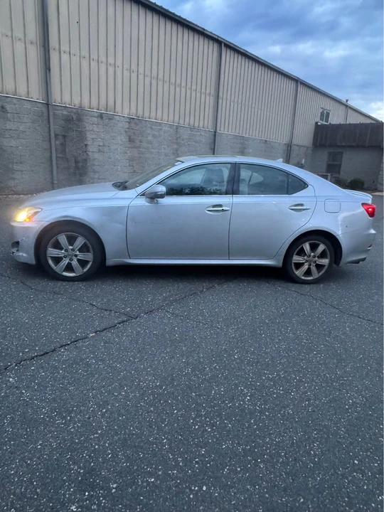 2009 Lexus IS 2nd Gen - Image 6 of 11