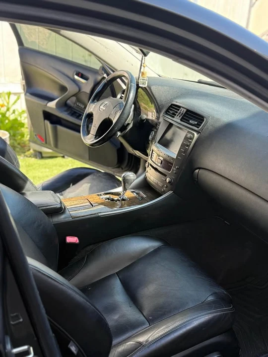 2009 Lexus IS 2nd Gen - Image 6 of 12