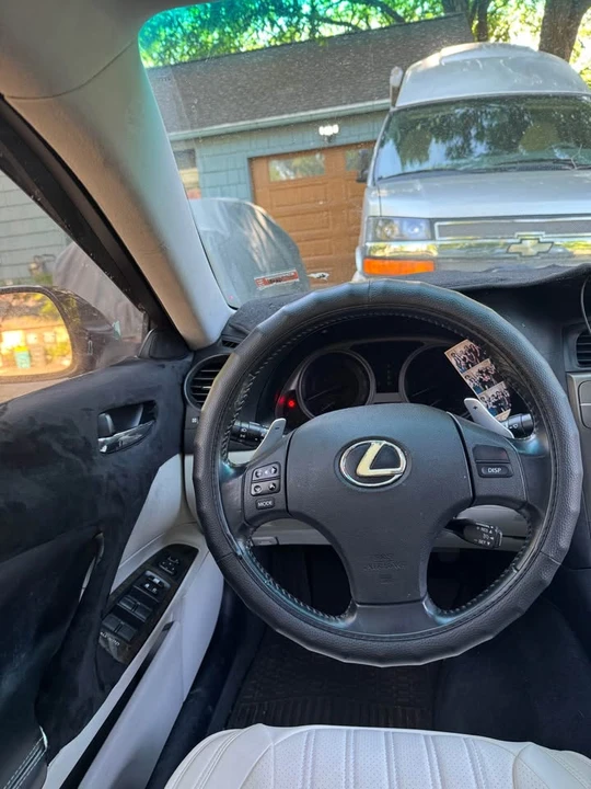 2009 Lexus IS 2nd Gen - Image 10 of 13