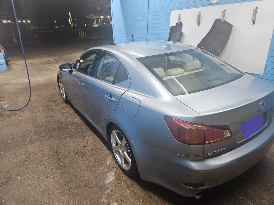 2009 Lexus IS 2nd Gen - Image 6 of 10