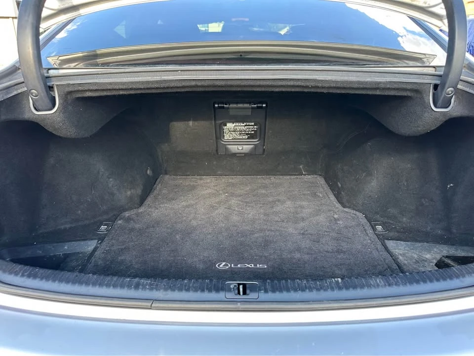 2009 Lexus IS 2nd Gen - Image 11 of 20