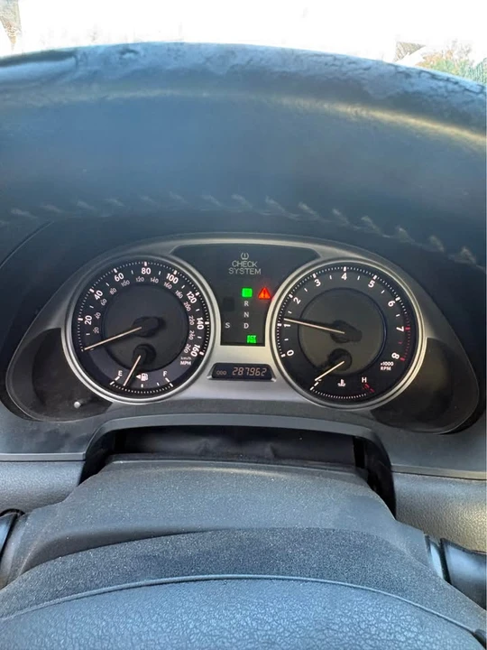 2009 Lexus IS 2nd Gen - Image 5 of 14