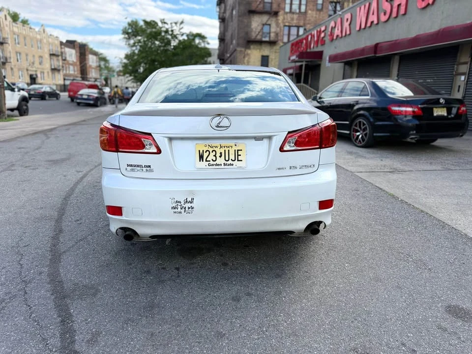 2009 Lexus IS 2nd Gen - Image 9 of 10