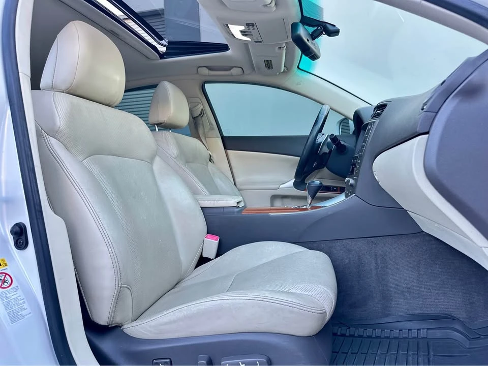 2009 Lexus IS 2nd Gen - Image 14 of 20