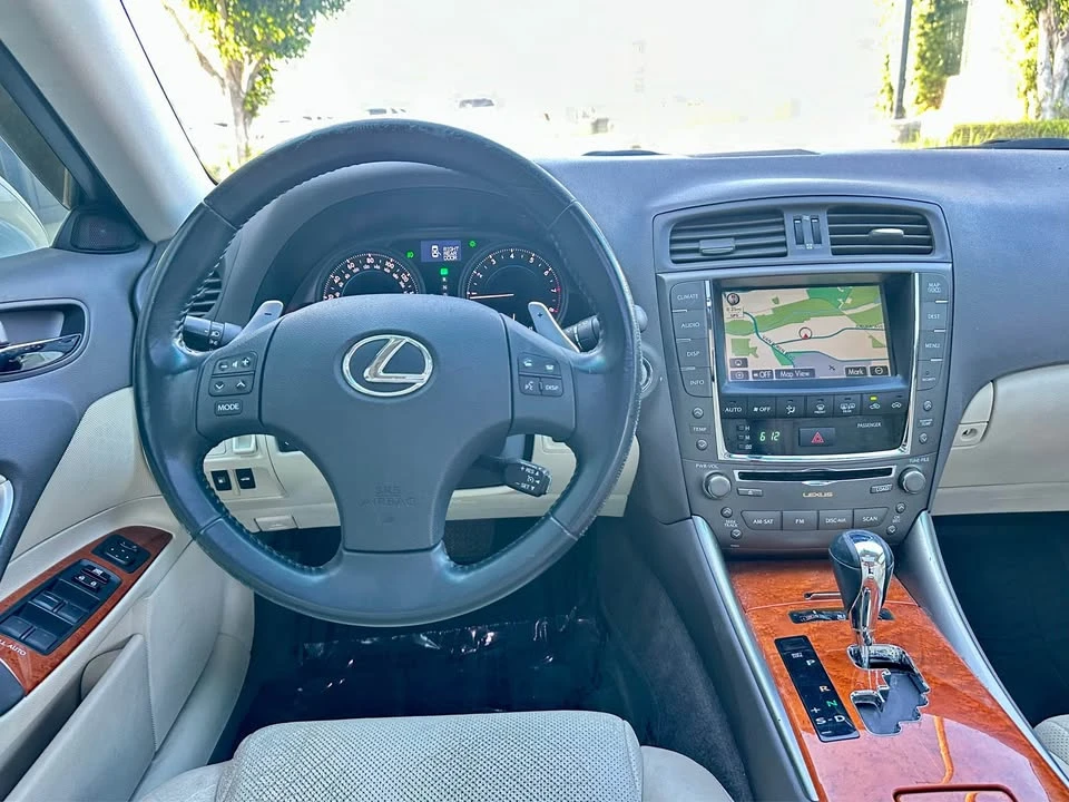 2009 Lexus IS 2nd Gen - Image 17 of 20