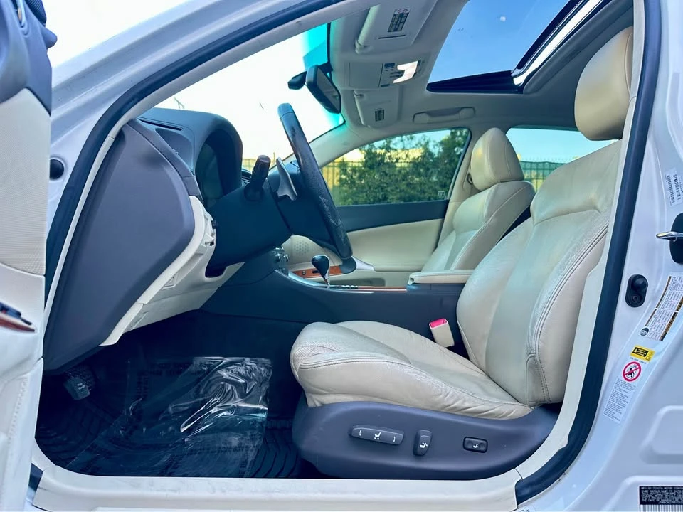 2009 Lexus IS 2nd Gen - Image 10 of 20