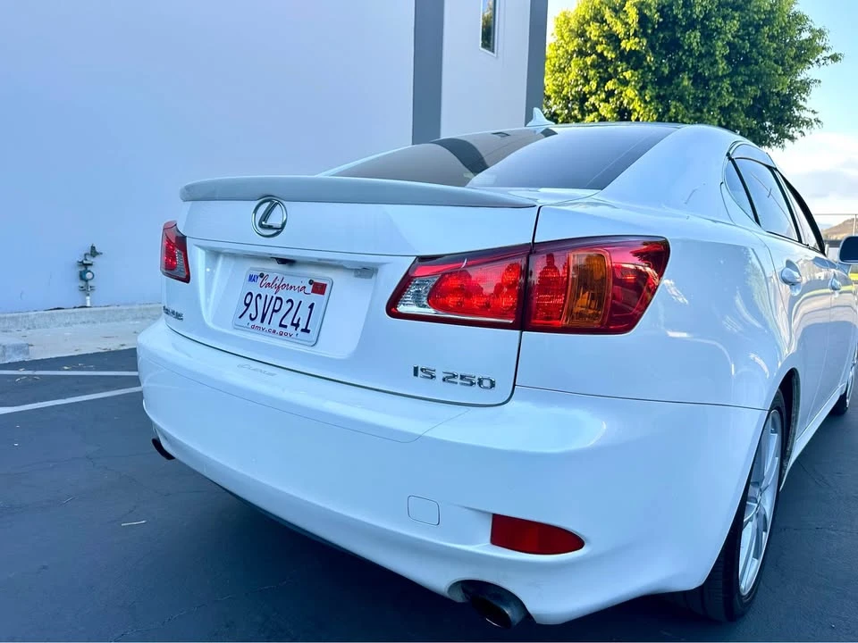 2009 Lexus IS 2nd Gen - Image 19 of 20