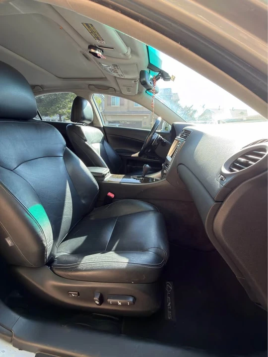 2009 Lexus IS 2nd Gen - Image 16 of 18