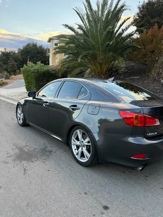 2009 Lexus IS 2nd Gen - Image 3 of 7