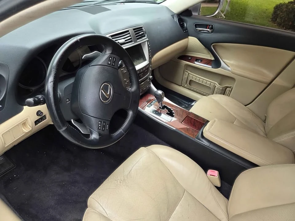 2009 Lexus IS 2nd Gen - Image 6 of 10