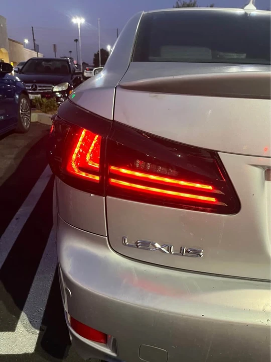 2009 Lexus IS 2nd Gen - Image 2 of 3