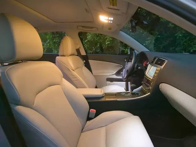 2009 Lexus IS 2nd Gen - Image 3 of 3