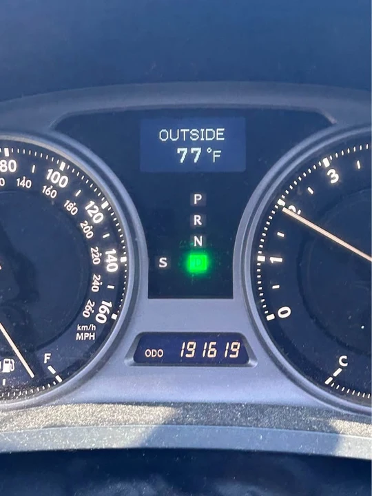 2009 Lexus IS 2nd Gen - Image 5 of 11