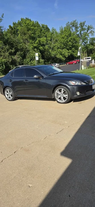 2009 Lexus IS 2nd Gen - Image 4 of 8