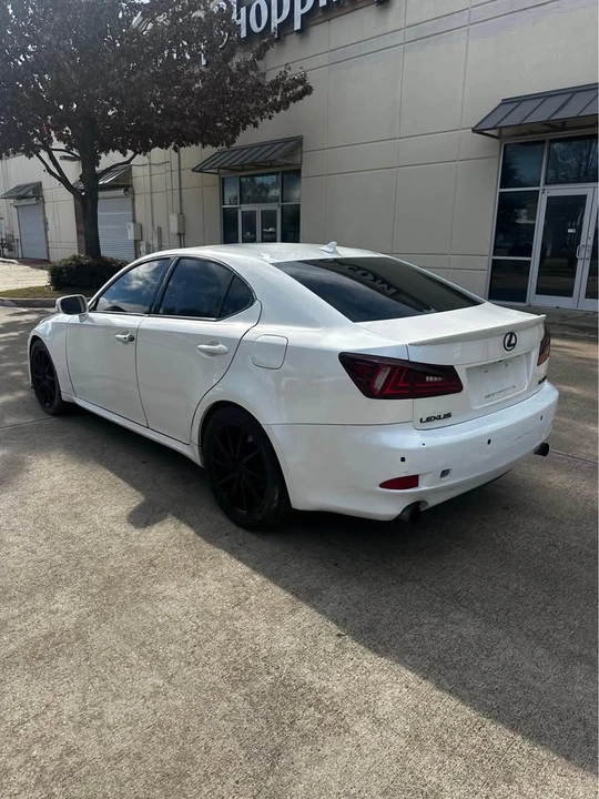 2009 Lexus IS 2nd Gen - Image 15 of 18