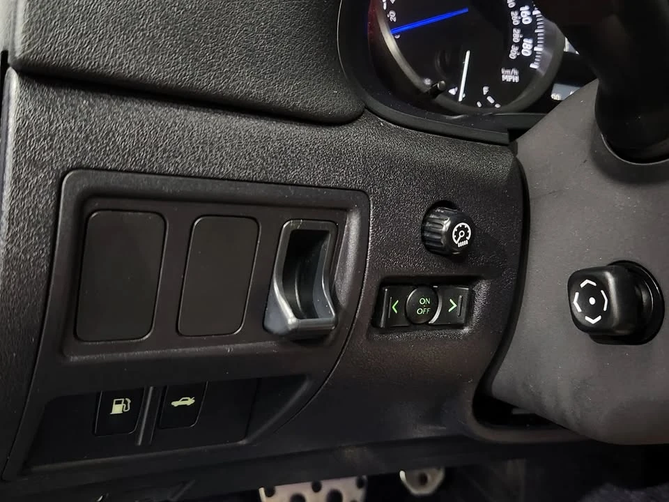 2009 Lexus IS F 2nd Gen - Image 18 of 20