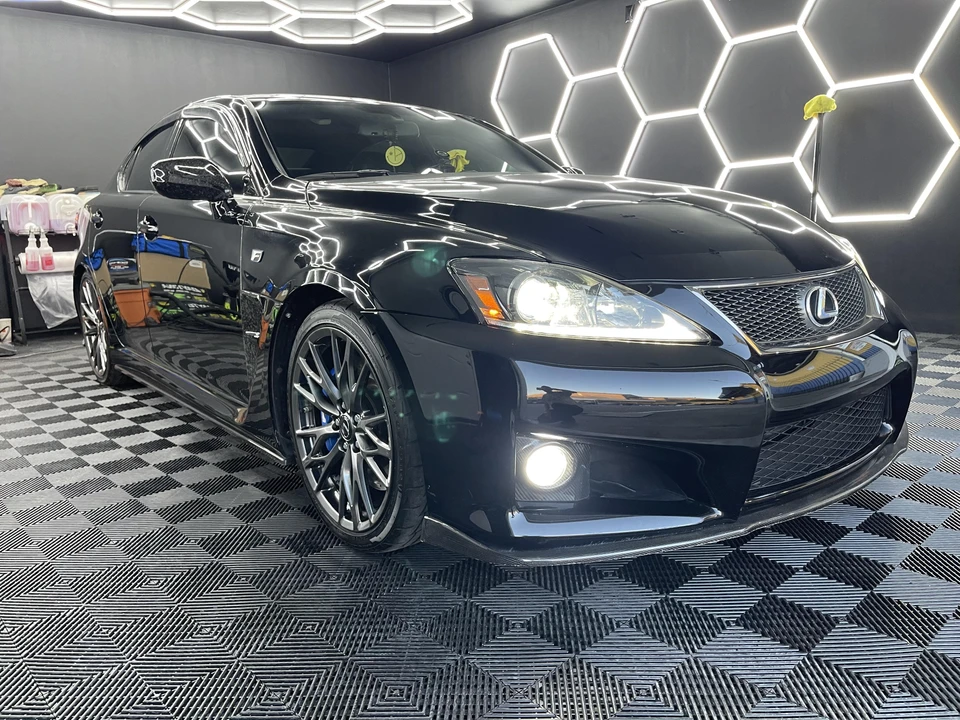 2009 Lexus IS F 2nd Gen - Image 21 of 31
