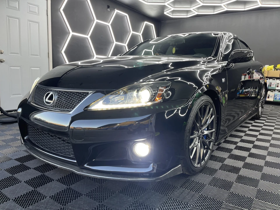 2009 Lexus IS F 2nd Gen - Image 26 of 31
