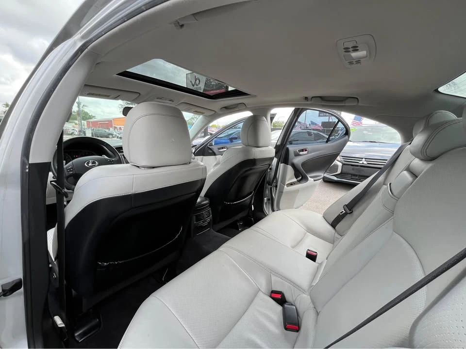 2009 Lexus IS F 2nd Gen - Image 13 of 16