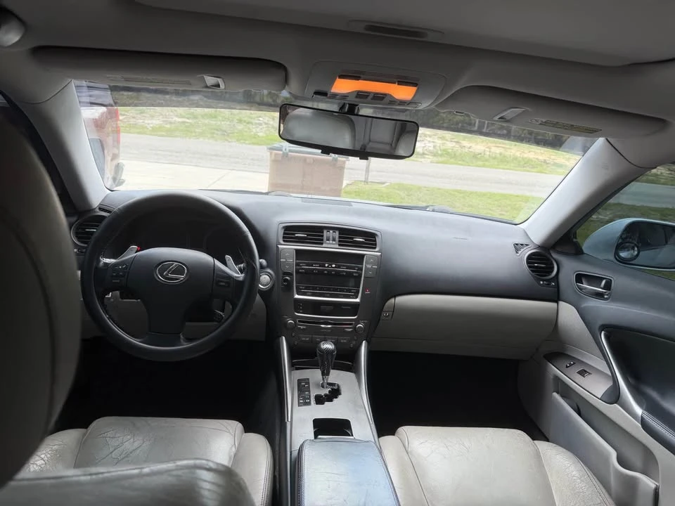 2009 Lexus IS 2nd Gen - Image 4 of 9