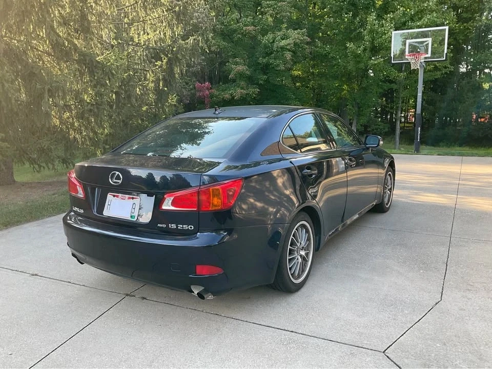 2009 Lexus IS 2nd Gen - Image 5 of 10