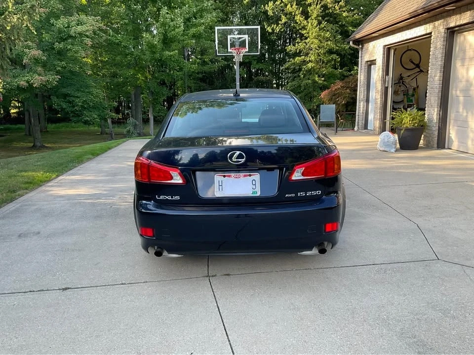 2009 Lexus IS 2nd Gen - Image 6 of 10