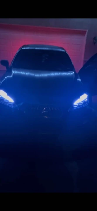 2009 Lexus IS 2nd Gen - Image 2 of 4