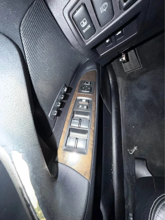 2009 Lexus IS 2nd Gen - Image 17 of 20