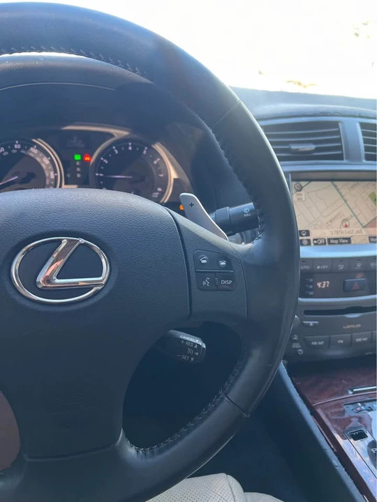 2009 Lexus IS 2nd Gen - Image 8 of 10
