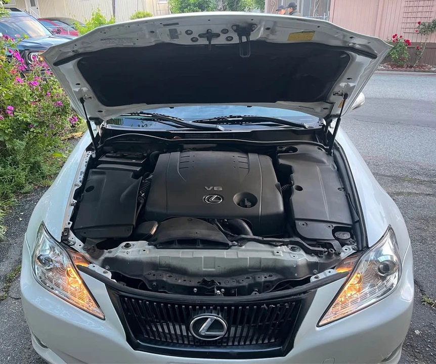 2009 Lexus IS 2nd Gen - Image 9 of 17