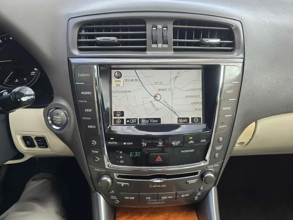 2009 Lexus IS 2nd Gen - Image 10 of 12