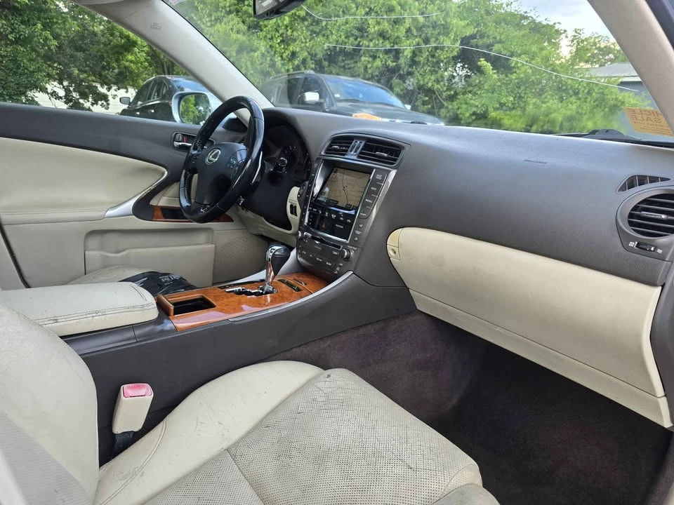 2009 Lexus IS 2nd Gen - Image 9 of 12