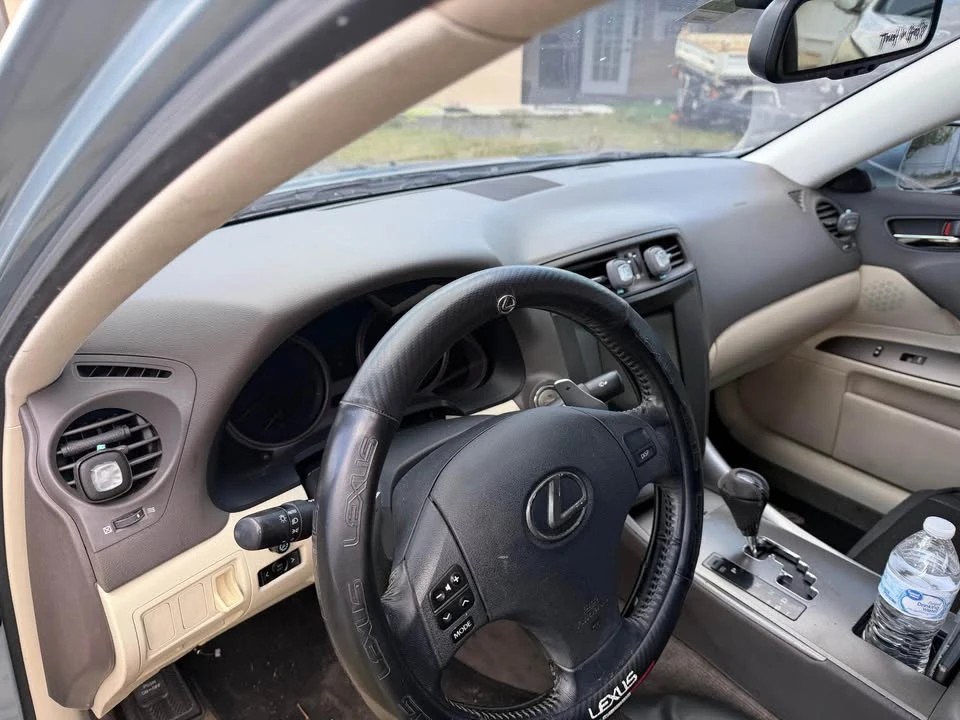 2009 Lexus IS 2nd Gen - Image 4 of 5