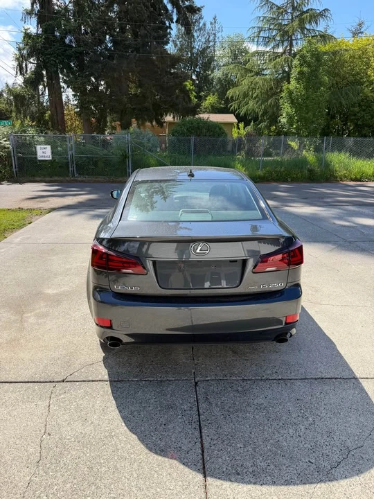 2009 Lexus IS 2nd Gen - Image 4 of 8