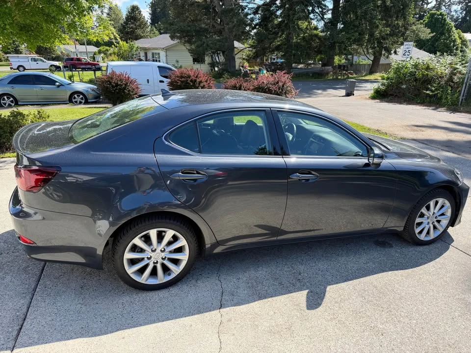2009 Lexus IS 2nd Gen - Image 3 of 8