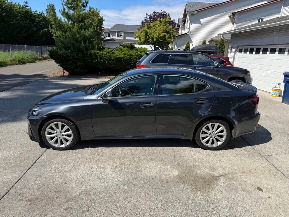 2009 Lexus IS 2nd Gen - Image 2 of 8