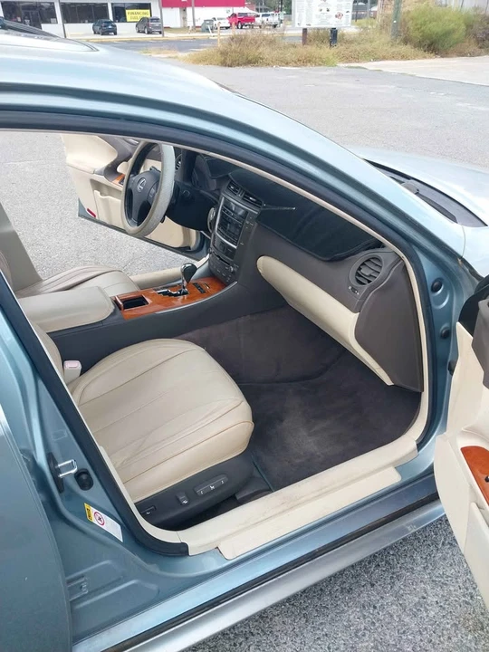 2009 Lexus IS 2nd Gen - Image 8 of 13