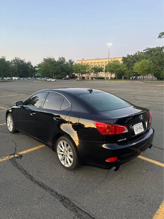 2009 Lexus IS 2nd Gen - Image 4 of 9