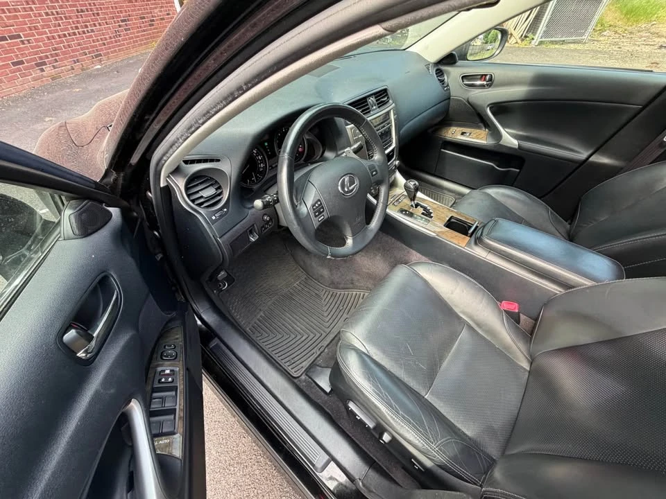 2009 Lexus IS 2nd Gen - Image 11 of 14