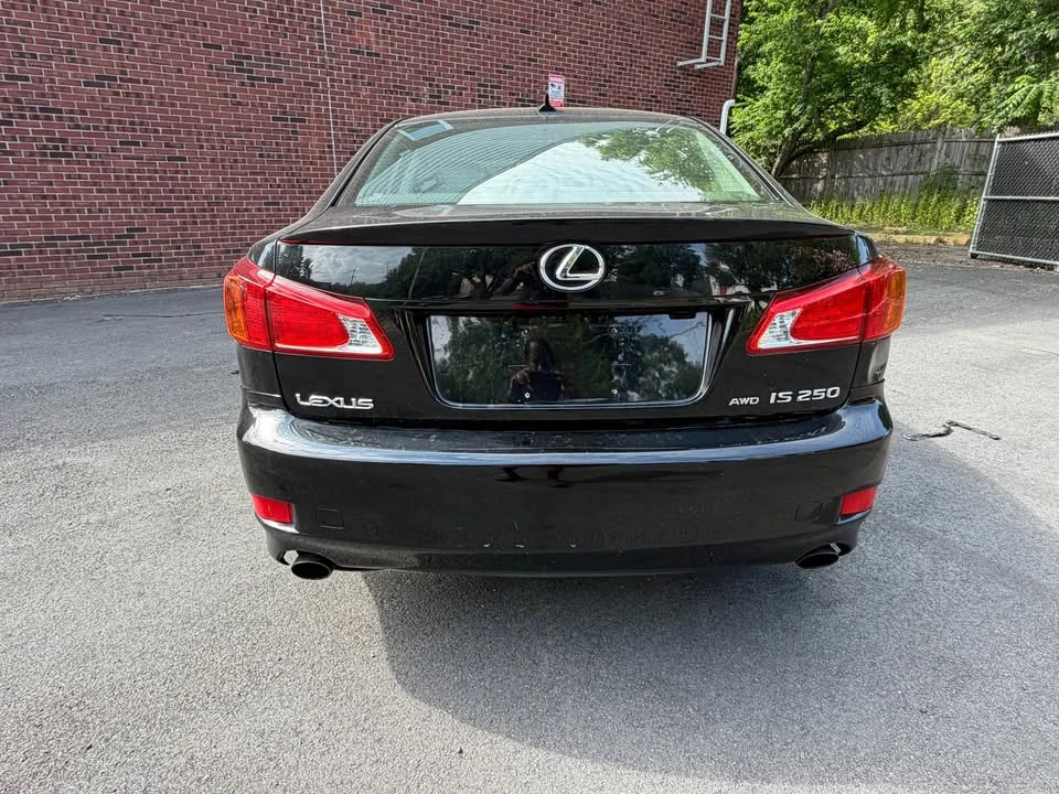 2009 Lexus IS 2nd Gen - Image 5 of 14