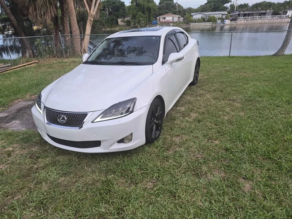 2009 Lexus IS 2nd Gen - Image 4 of 17